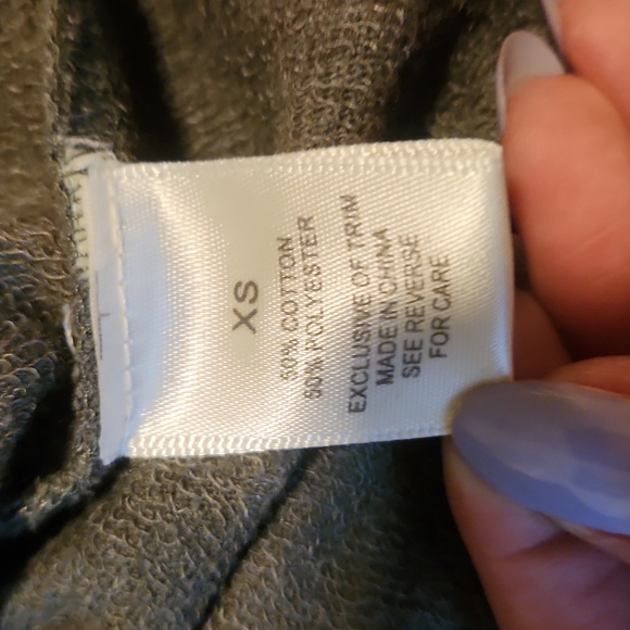 💥2/$25💥 Cut & Paste Longsleeve Green Ombre Sweater - Picture 11 of 12